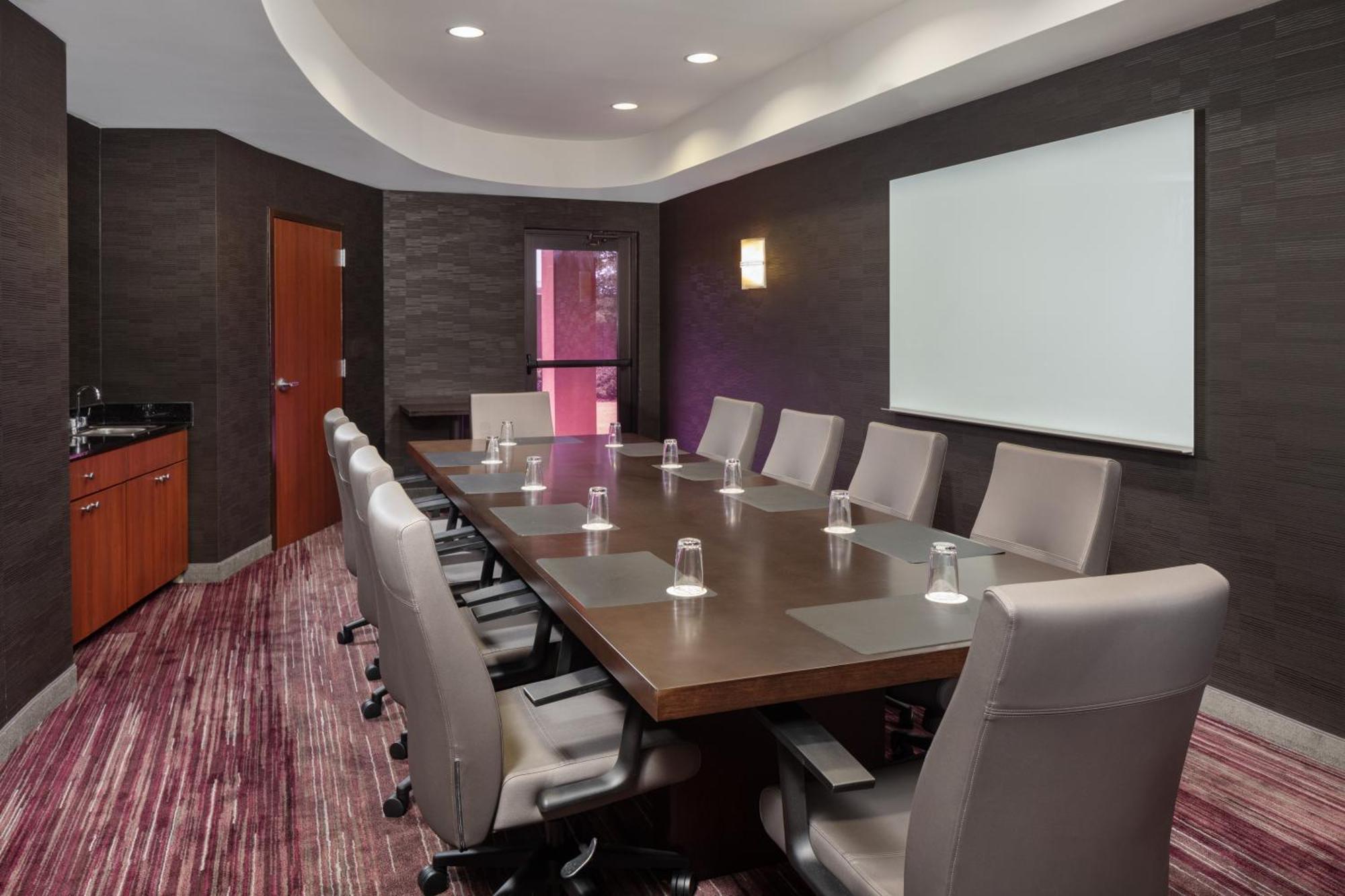 Courtyard By Marriott Anniston Oxford Hotel Exterior photo