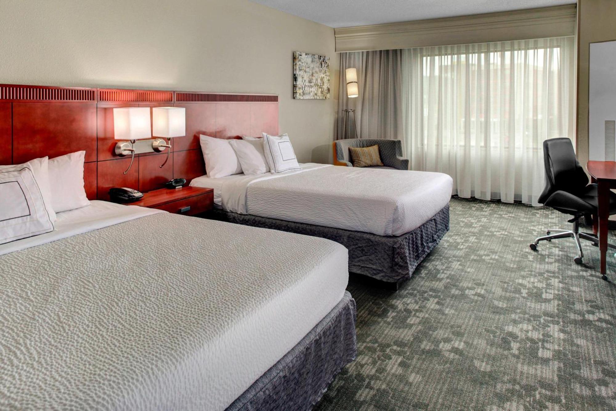Courtyard By Marriott Anniston Oxford Hotel Exterior photo