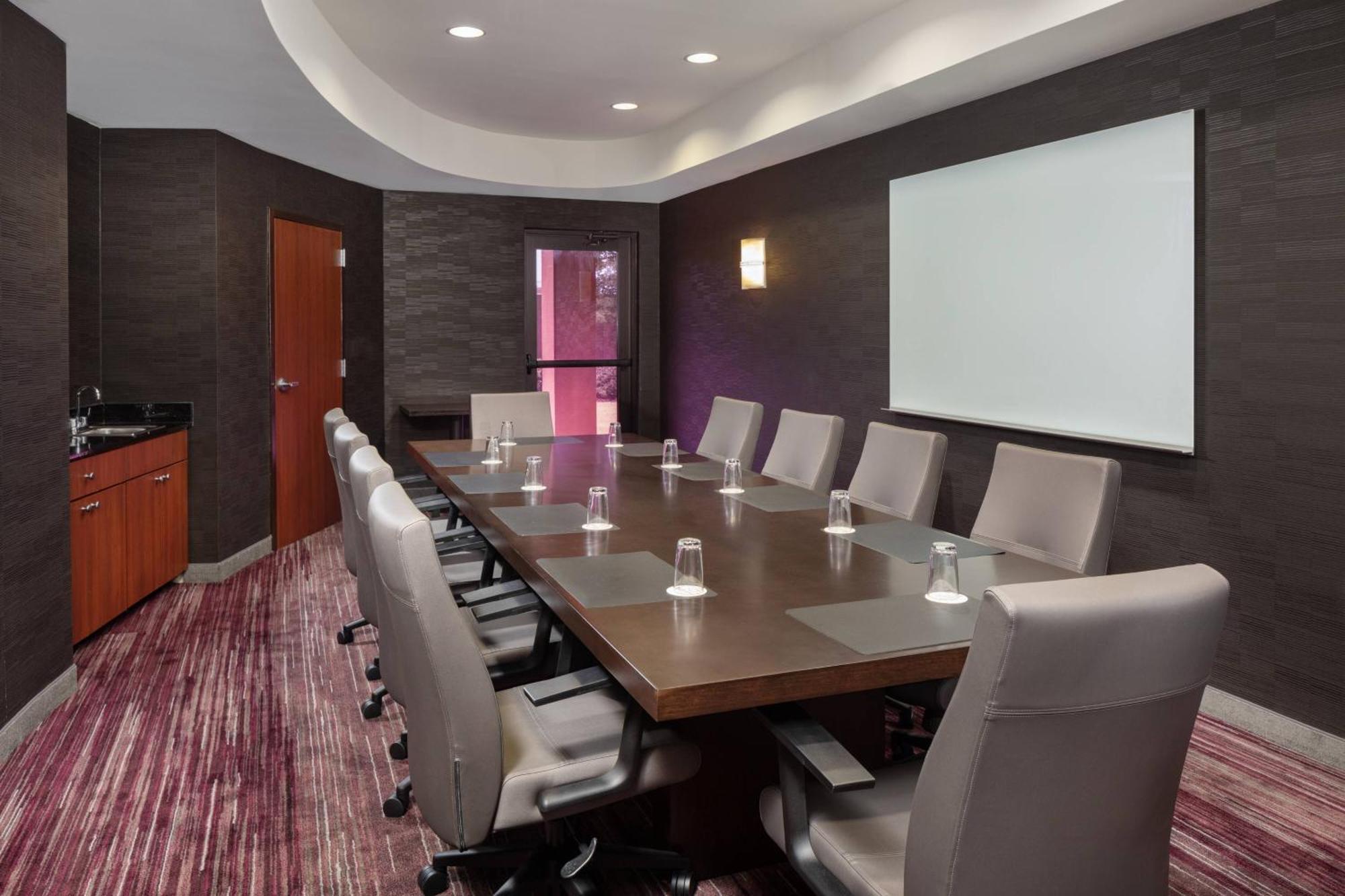 Courtyard By Marriott Anniston Oxford Hotel Exterior photo