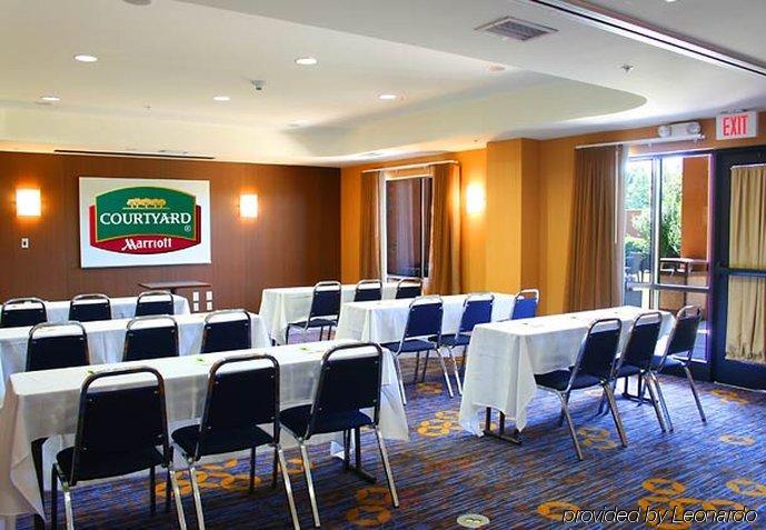 Courtyard By Marriott Anniston Oxford Hotel Exterior photo