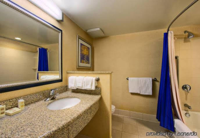 Courtyard By Marriott Anniston Oxford Hotel Exterior photo