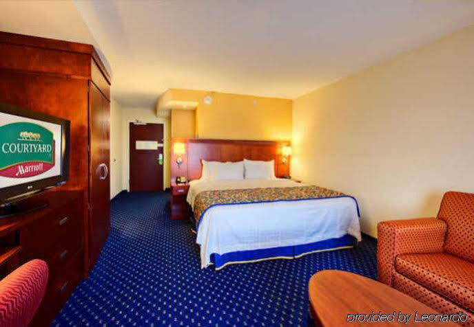 Courtyard By Marriott Anniston Oxford Hotel Exterior photo